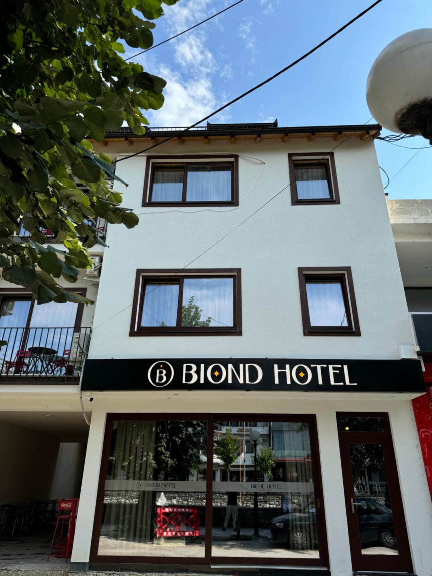 Biond Hotel Призрен Экстерьер фото