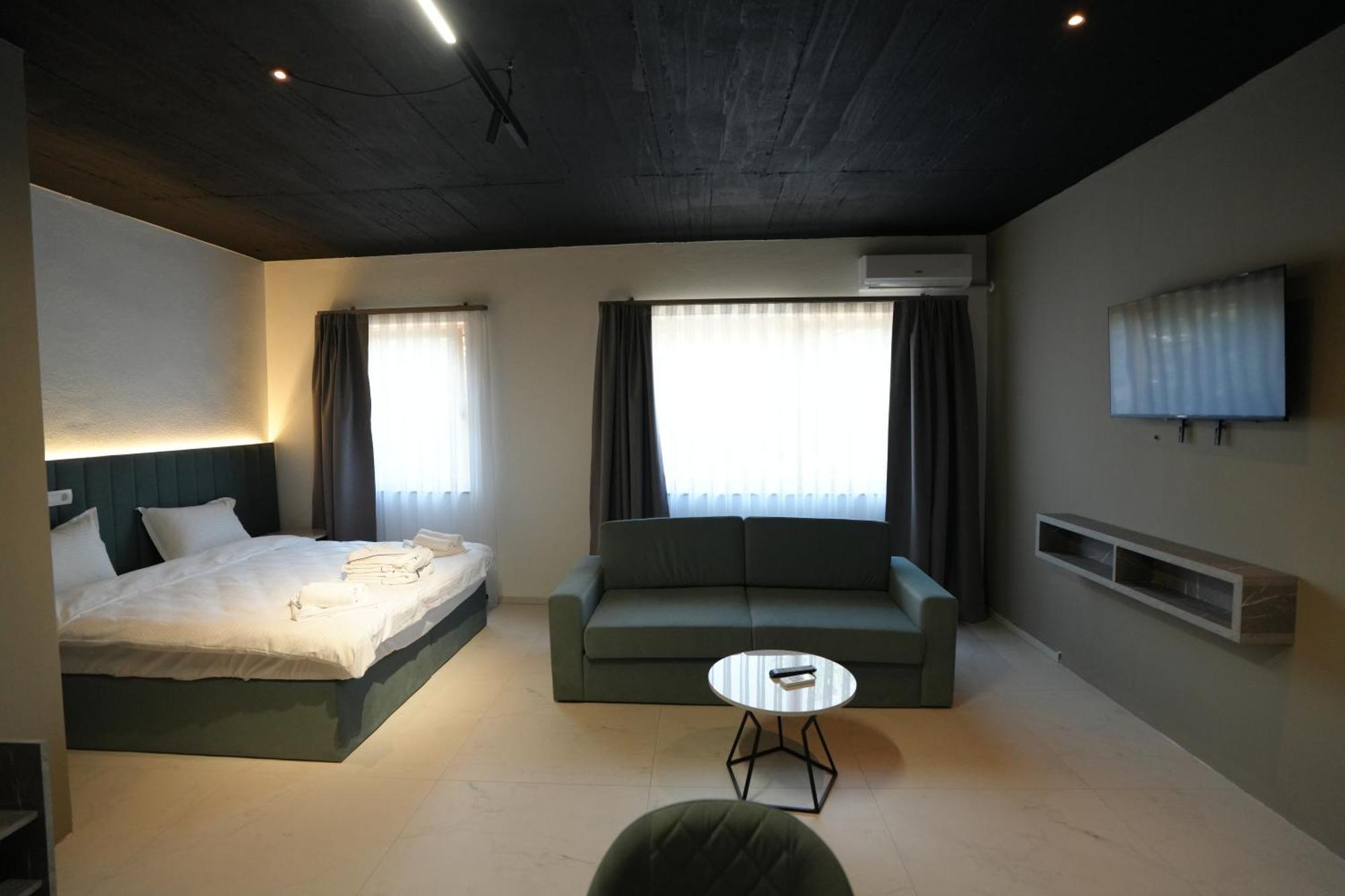 Biond Hotel Призрен Номер фото