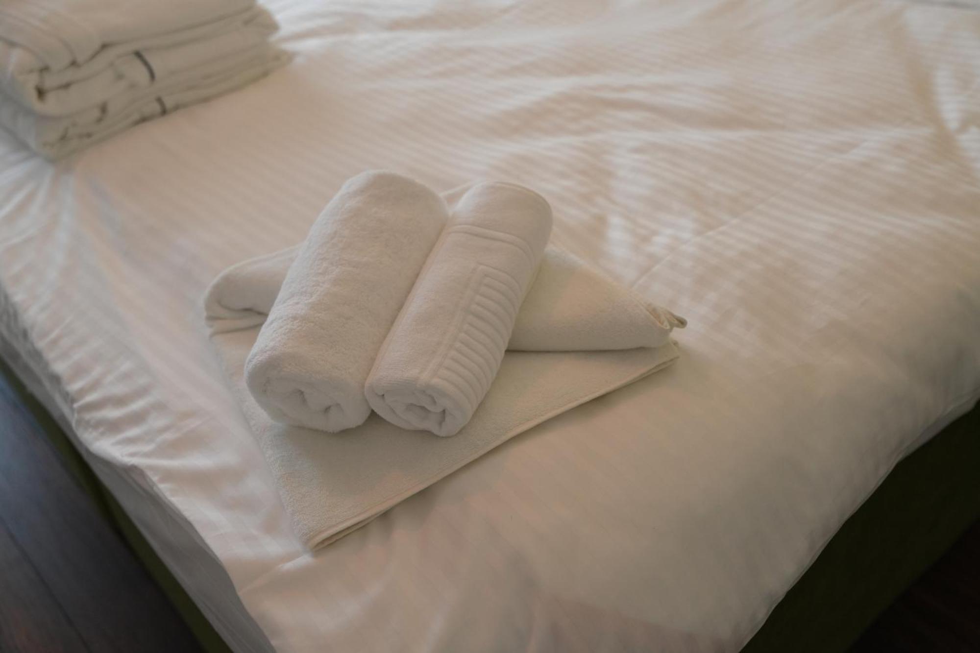 Biond Hotel Призрен Экстерьер фото