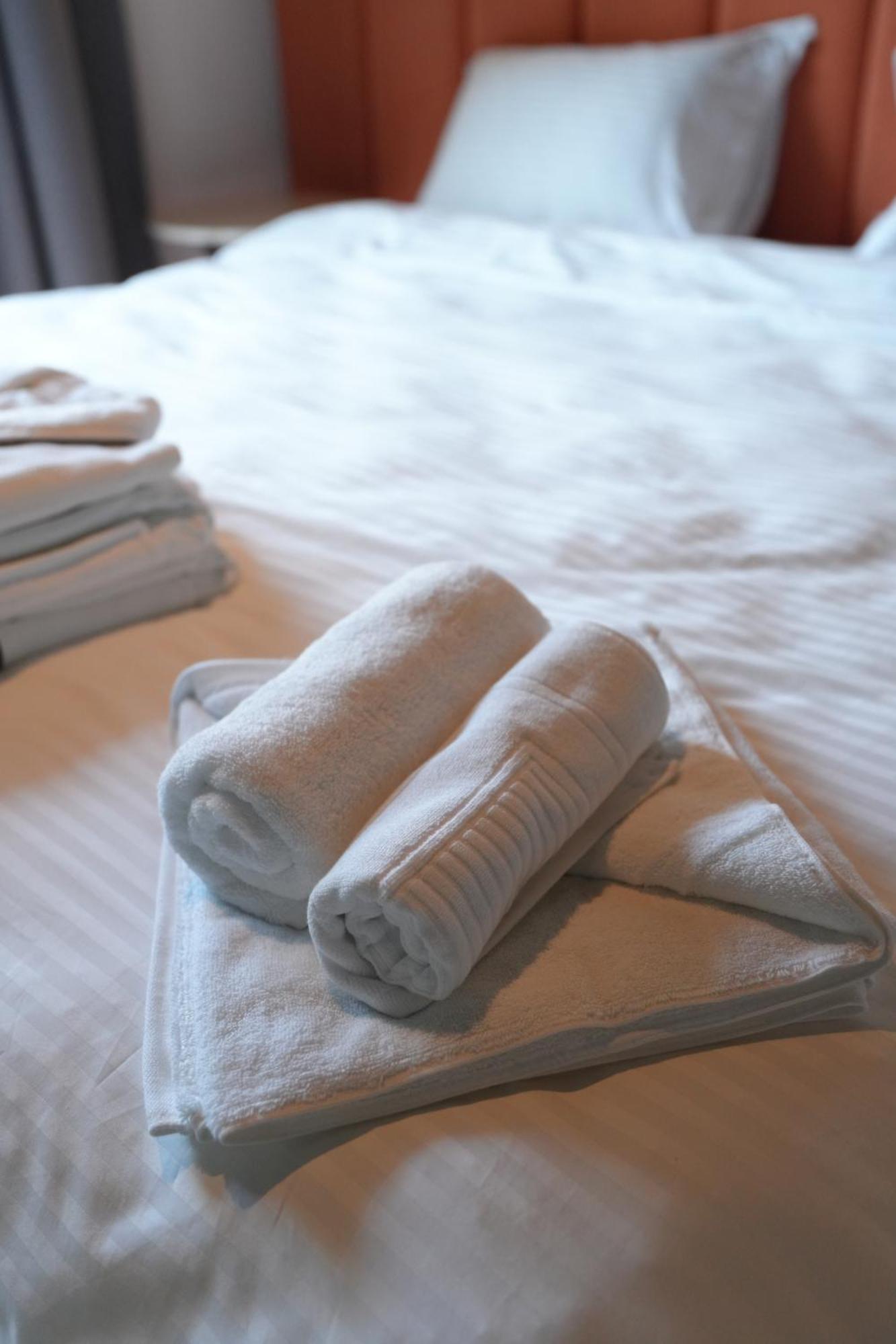 Biond Hotel Призрен Экстерьер фото
