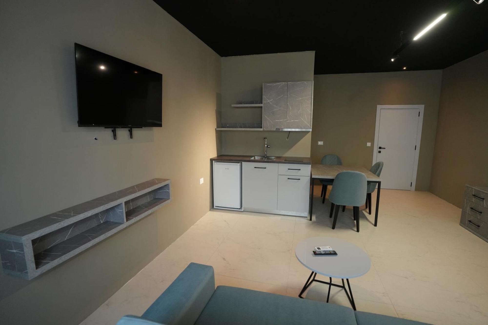Biond Hotel Призрен Экстерьер фото